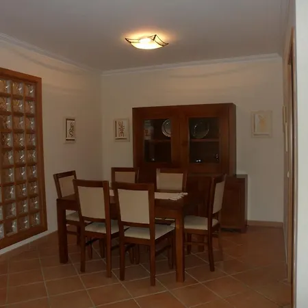 Ξενοδοχείο με διαμερίσματα Jardins Da Falesia Αλμπουφέιρα